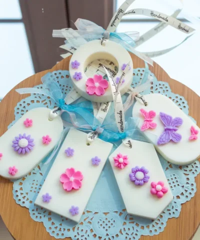 Tablete odorizante Candly ornate cu flori, fluturi